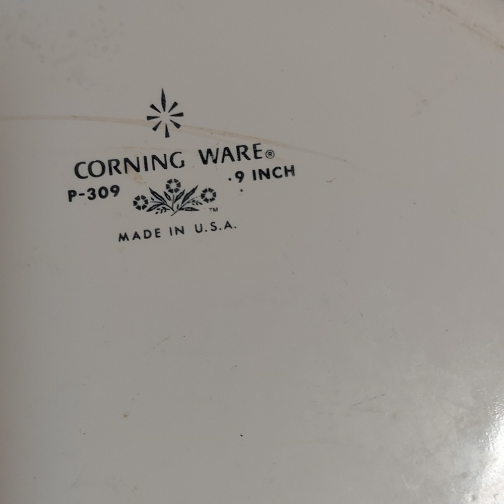 Vintage 1970 Corning Ware - Picture 3 of 8